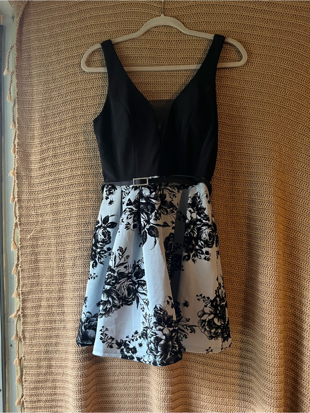 Trixxi Black Bodice White Skirt Floral Mini Dress